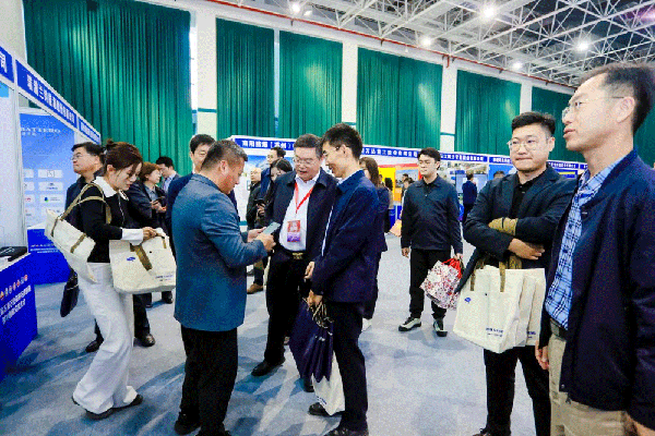 图片 精益采购、协同发展 | 凯泉泵业闪耀石油石化采购与供应链大会,引领绿色低碳新业态(11)